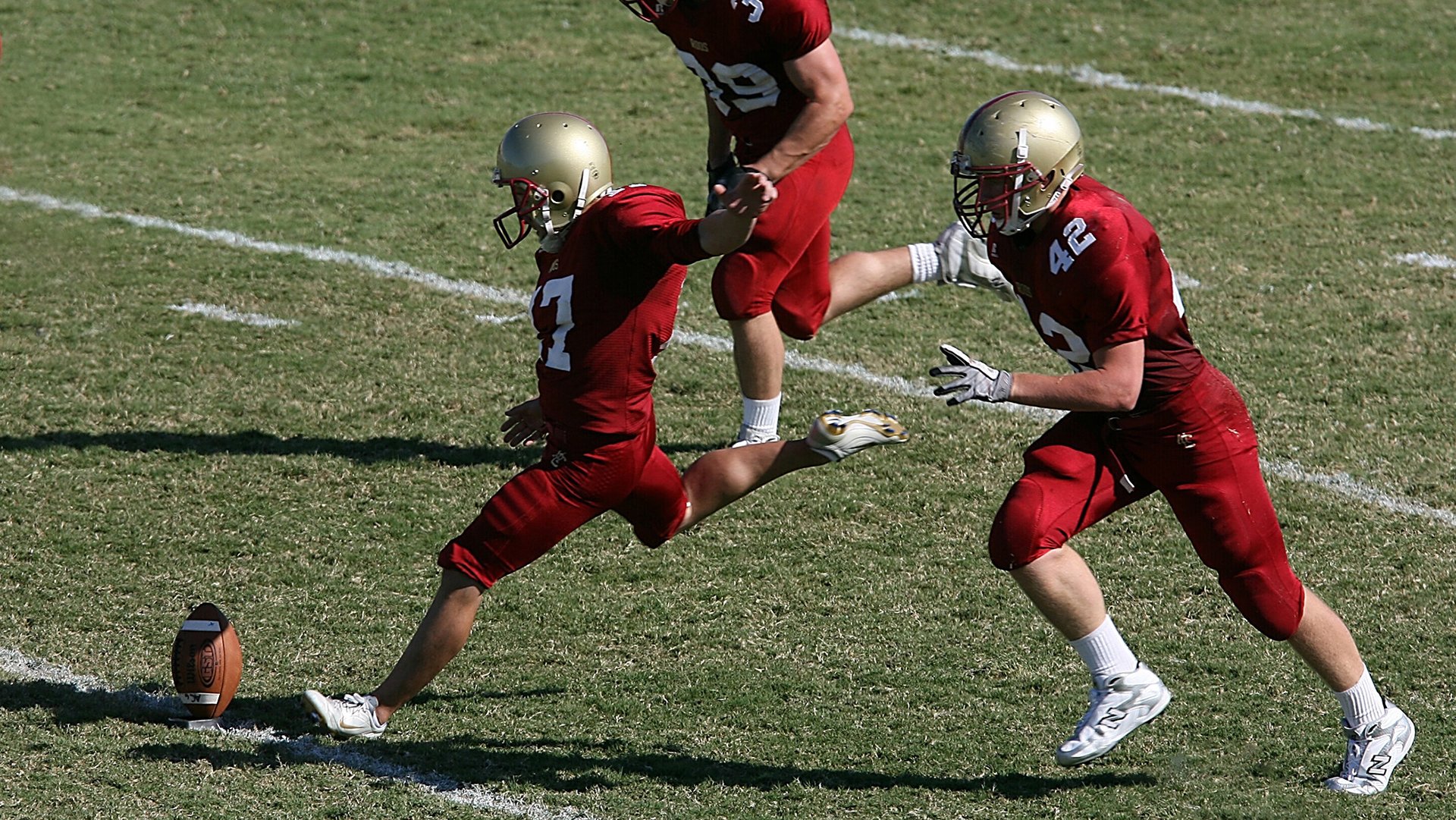 英超争冠焦点战，当阿尔及利亚的速胜哲学照亮绿茵场