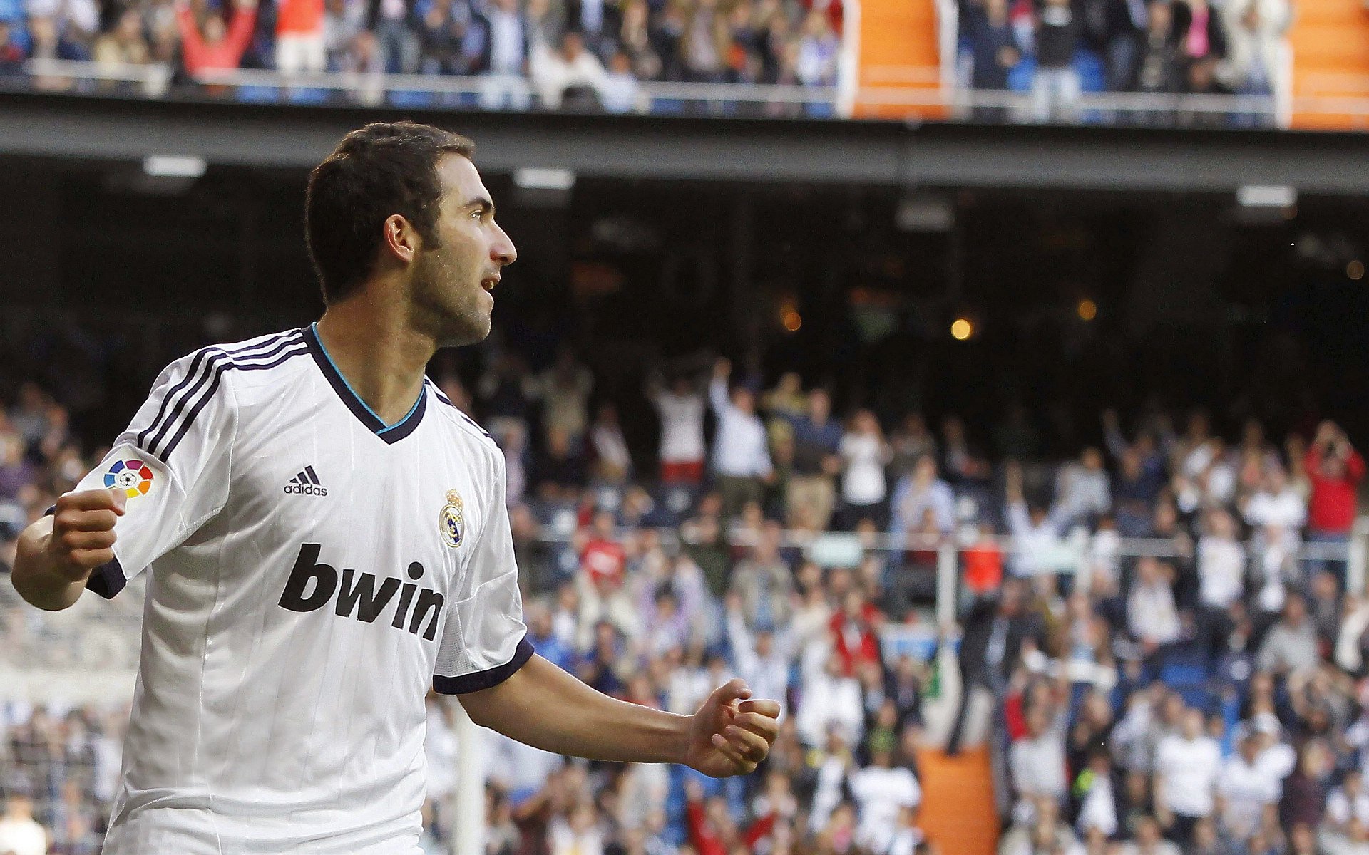 雄鹰振翅与字母称王，当NBA狂胜遇见西甲德比的统治时刻