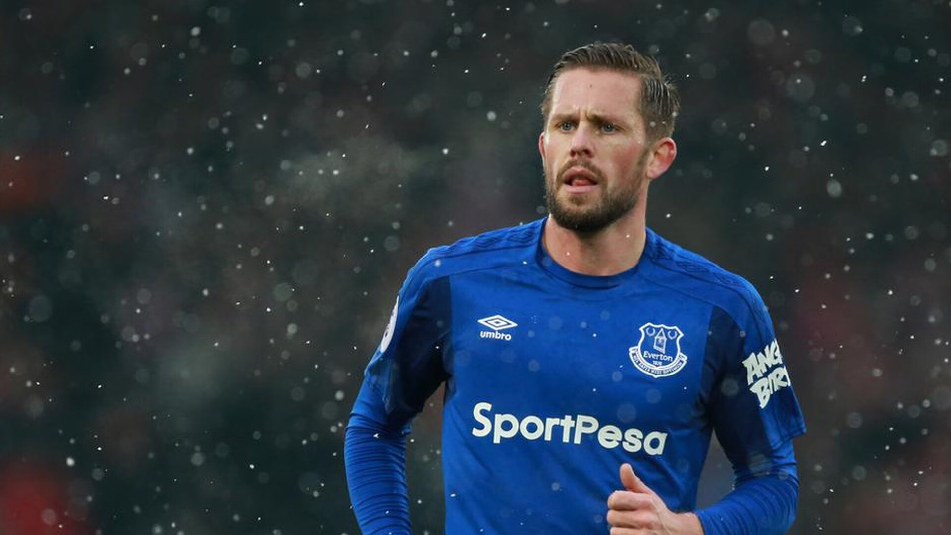 布克扛起全队！黄蜂正面击溃活塞，诠释何为真正的扛旗者